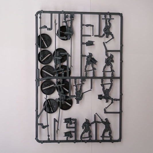 The Lord of the Rings Uruk-hai Warriors x 10 New on Sprue